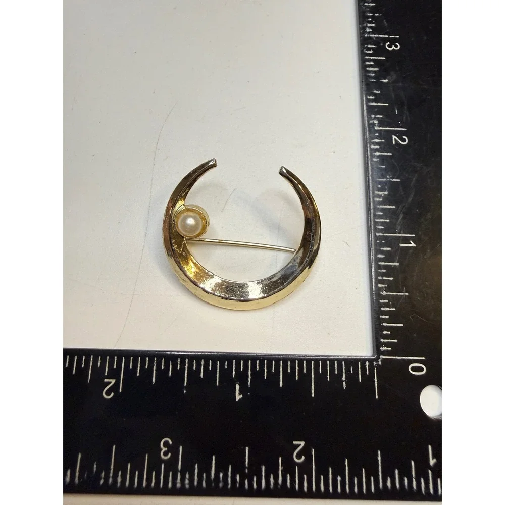 Gold Tone Crescent Moon Brooch Faux Pearl Celestial Pin Jewelry